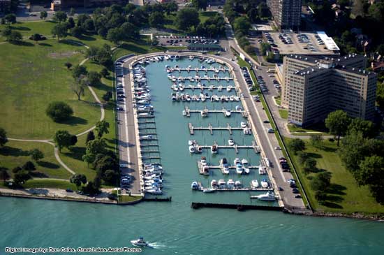 Erma Henderson Marina, Detroit River, Michigan